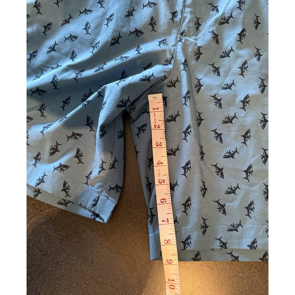 Berkley Jensen Shorts Men Blue Shark Print Flat Front Sz 36 Hybrid Golf NWOT - Picture 5 of 8